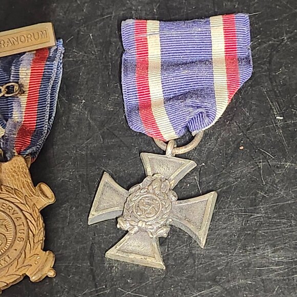 2 Civil War Union Medals Sons Of Union Veterans Fraternity Antique SUVCW Bronze - Picture 4 of 16